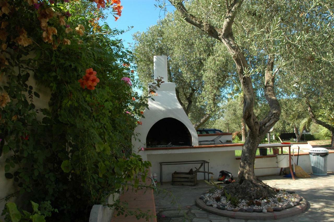 Villa Sarda Сорсо Екстериор снимка